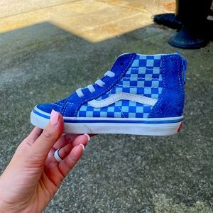 Blue and white kids vans